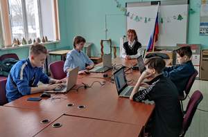 Сотрудники мобильного технопарка "Кванториум" провели занятие для воспитанников КОУ ОО "Нарышкинская школа-интернат"