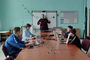 Сотрудники мобильного технопарка "Кванториум" провели занятие для воспитанников КОУ ОО "Нарышкинская школа-интернат"