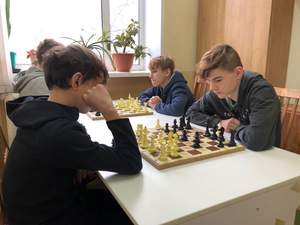 Соревнования по шахматам и шашкам